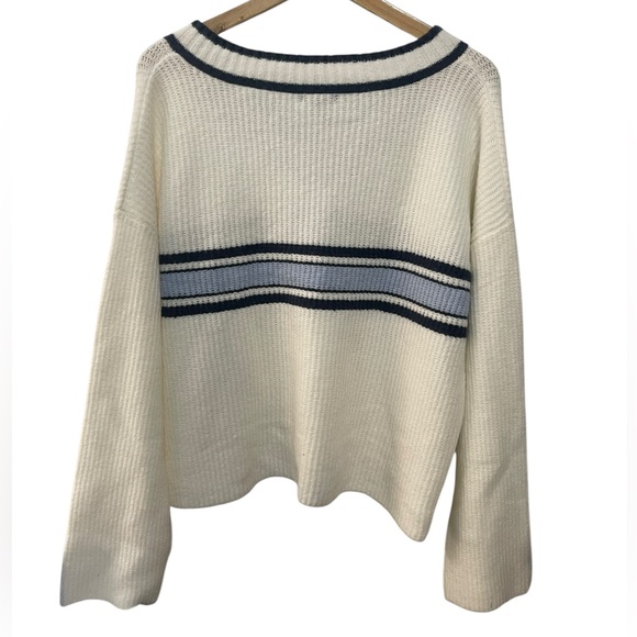 Wild Fable Women's V-Neck Pullover Sweater - Picture 5 of 6